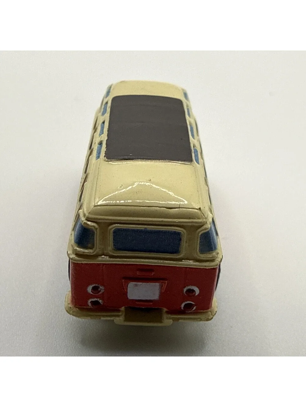 Vintage Micro Machines Volkswagen VW Microbus Bus Red/White 1994 LGT
